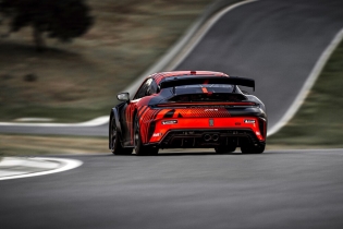 Porsche 911 GT4 R: la supercar destinata alle competizioni motoristiche internazionali