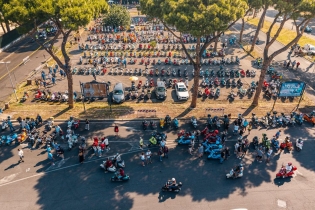 Vespa in Rome: The Most Well-Attended Rally in History!