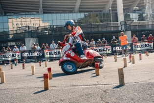 Vespa in Rome: The Most Well-Attended Rally in History!