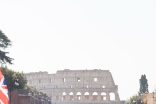 Vespa in Rome: The Most Well-Attended Rally in History!