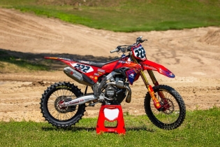 Ducati: una livrea firmata Troy Lee per Tony Cairoli