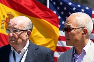 Between asphalt and numbers: Ezpeleta and Chang, two driving forces behind modern motorsports