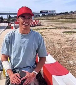 MotoGP: Marc Marquez training at Aragon, still with a sling on his forearm