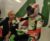Una sbirciatina nel box di Max Biaggi Una sbirciatina nel box di Max Biaggi