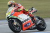 MotoGP: MotoGP: Rossi dà il cinque alla pioggia