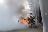 MotoGP: A fuoco la Suzuki di Rins nella pit lane di Sepang