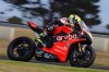 SBK: Bautista flies with the Panigale V4 at Phillip Island, Rea half a second behind