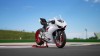 Moto - News: Ducati Panigale V2 si tinge di bianco: arriva la livrea White Rosso