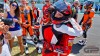 MotoGP: VIDEO - Bagnaia terrorizza la fidanzata Domizia sulla Ducati biposto al WDW